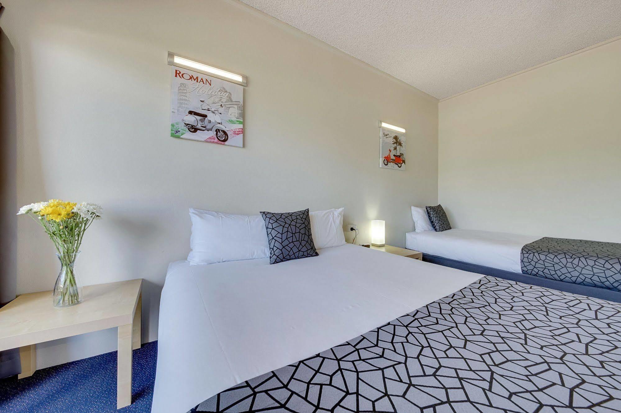 Camelot Motel Гладстон Экстерьер фото